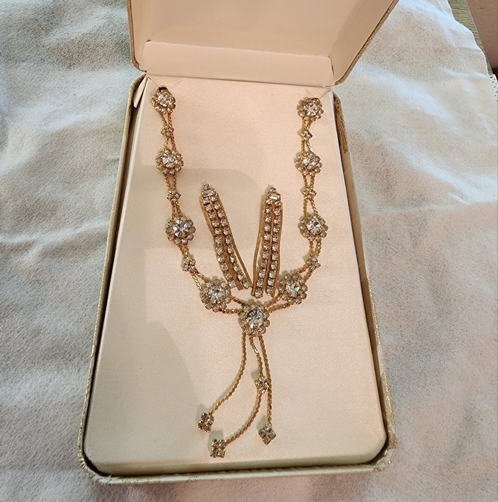 MARELLA Elegant Gold and Silver Necklace